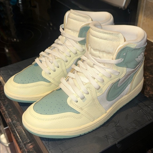 🎄 Christmas Sale 🎄 Size 10 Nike Air Jordan 1 Green Beige & White - Worn Once - Picture 11 of 13
